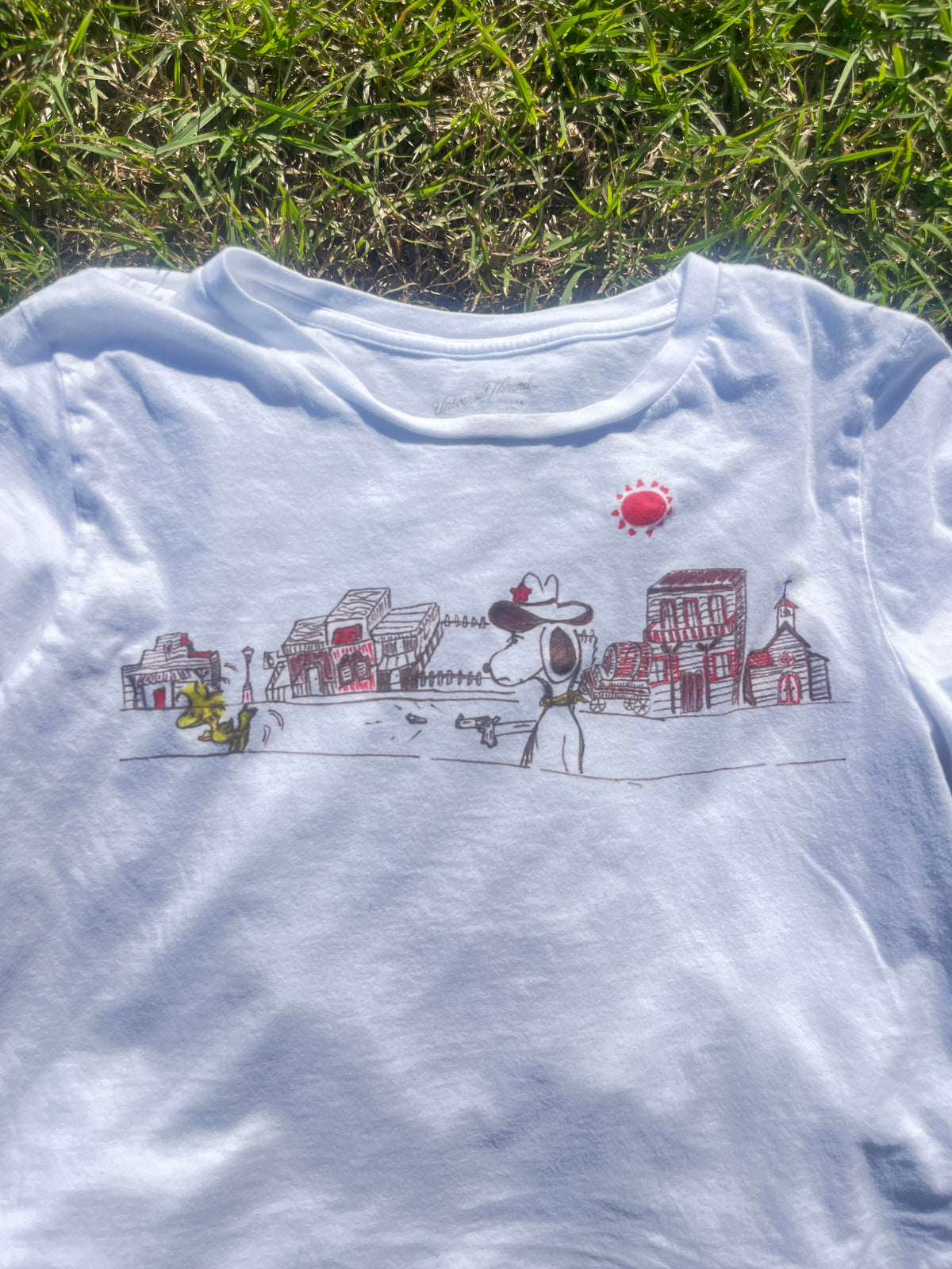 Hand-drawn sheriff snoopy tee (women’s large)